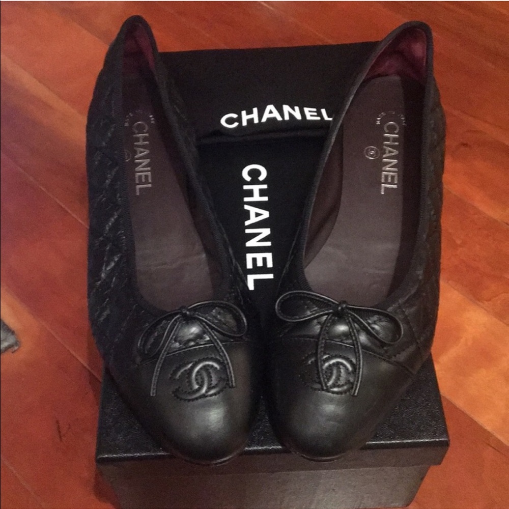 Chanel quilted ballet flats 40.5 box, bag
